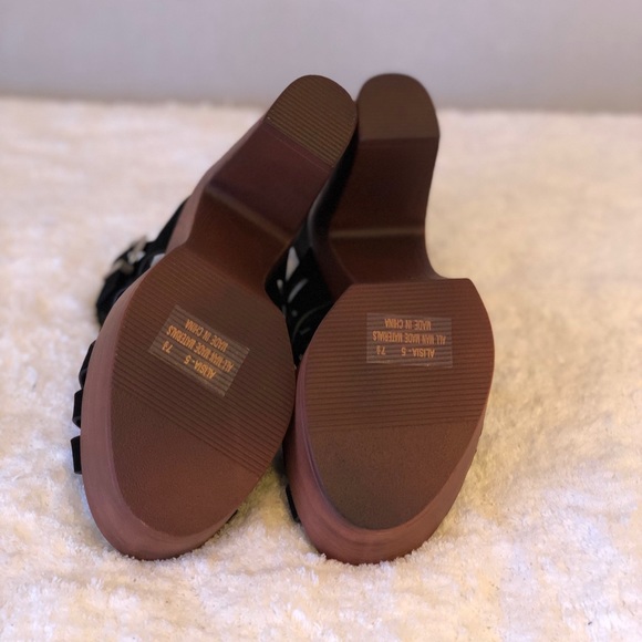 Black Kathleen Peep Toe Platform Heels - Picture 7 of 7